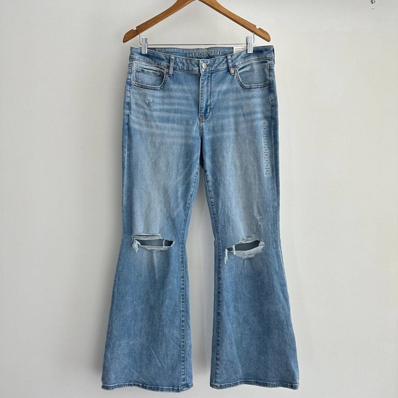 American Eagle Outfitters Denim - NEW American Eagle Jeans Womens 14 Next Level Low Rise Flare Ripped Light Wash